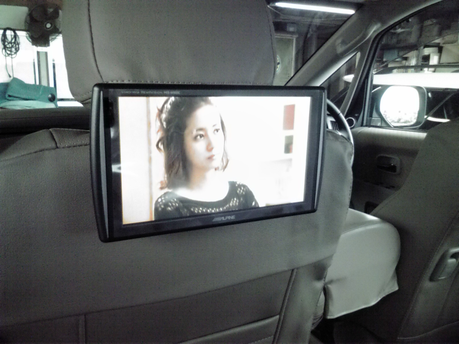 デリカd 5に追加モニター取付 和泉電装officialブログ